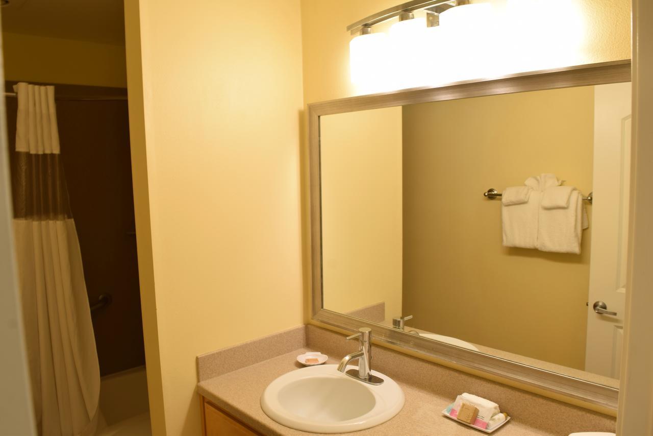 Multi Resorts At Aquamarine Villas Oceanside Buitenkant foto